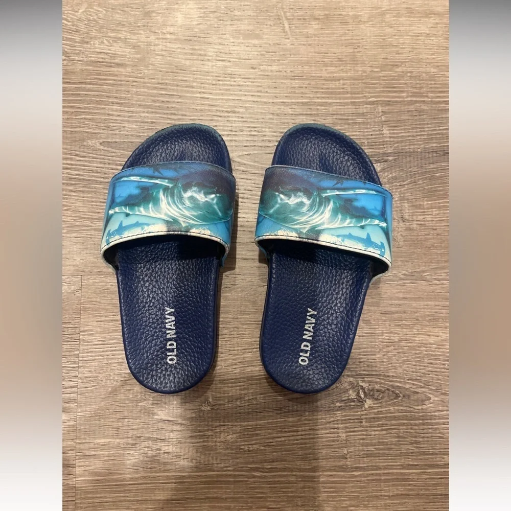 Old Navy Boys Shark Slide Sandals Size 10-11